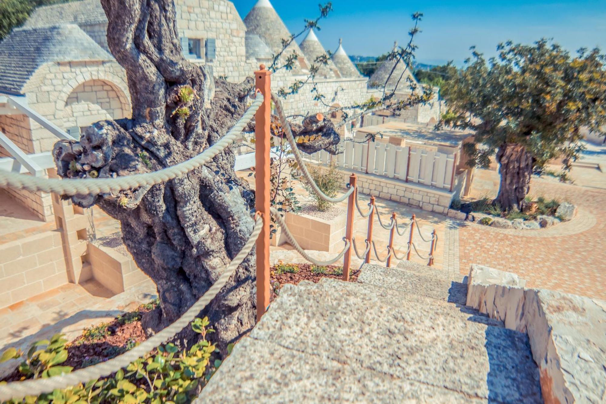 Вилла Navolte Trulli E Quiete Con Piscina Локоротондо Экстерьер фото